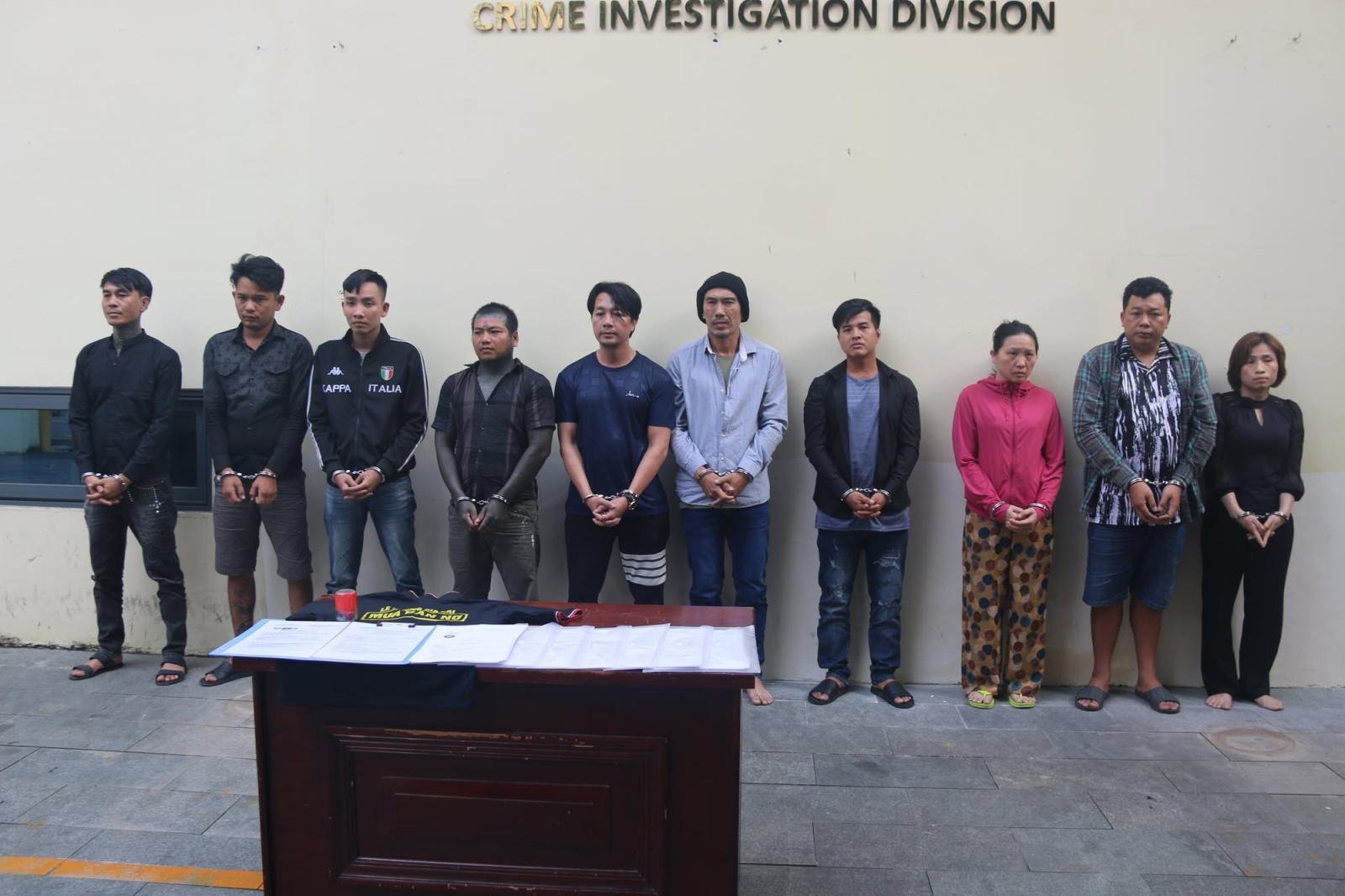 Cú ngã ngựa của Được Đất Bắc và Lê Phong Gia Lai: Khi "Doanh nhân hiểu luật" và "Phật tử online" cùng xộ khám