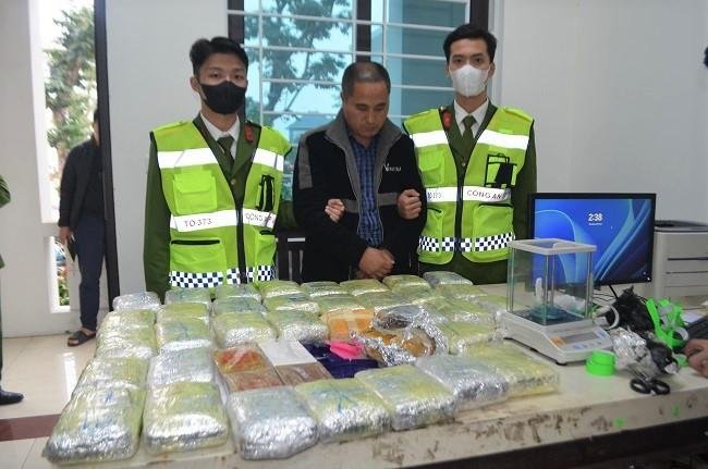 Cựu Chủ tịch xã "ship" 22kg ma túy: Cả làng ngã ngửa khi nghe tuyên án Chung thân!