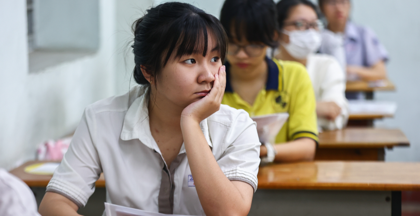 Lứa 2k8 "Heo Vàng" và kiếp nạn thi cử: Vừa làm "chuột bạch" chương trình mới, vừa bị siết chặt cửa Đại học?