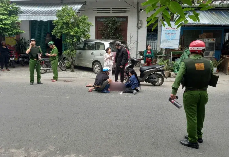 Bi Kịch Từ Lồng Chó: Con Trai "Xử" Người Tình Của Mẹ Vì Phút Nóng Giận