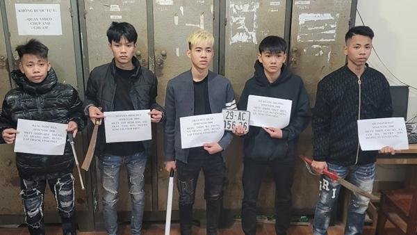 Hỗn chiến tại TP.HCM: 19 "báo thủ" xộ khám sau màn múa đao giữa phố