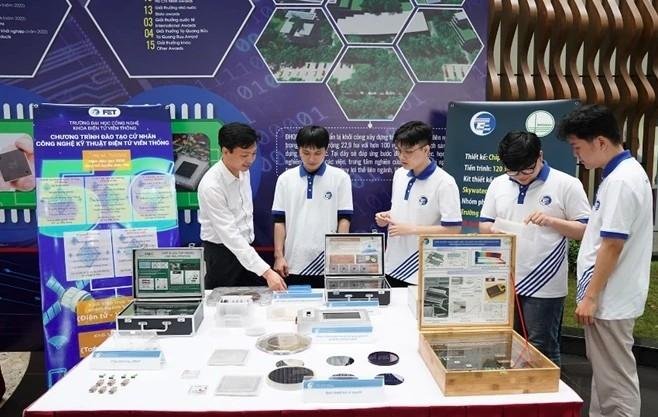 Cơn sốt Đào tạo bán dẫn AI: "Mỏ vàng" tỷ đô hay chỉ là "bánh vẽ" năm 2026?